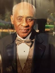 Willis Murphy's Instagram, Twitter & Facebook