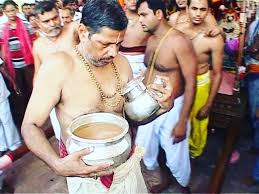 Sri - An old photo of Sandalwood Paste being carried away in the Chandan  yatra of lord Jagannath #chandanyatra | Facebook