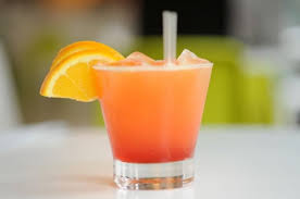 Recette Jus Vitamine Au Blender En Video Recette Recette De Punch Recette Jus Recette Cocktail