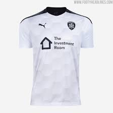 Barnsley fc kit da calcio camicie incorniciato orologio nuovo & classico tykes strisce di stagioni passato idea regalo unico fan. Barnsley 20 21 Home Away Third Kits Released Footy Headlines