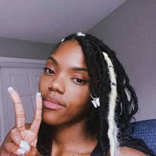 Does anyone remember Drill Sergeant Floynoy, and Drill Sergeant Brown;  B-3-1. Started June 21,1978. I remember Rhonda Flagg. And there was a  Native American in a nearby unit called Half Moon I