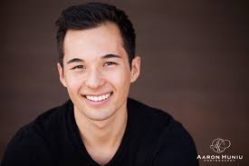 Posts tagged: "male headshots" » Aaron Huniu Photography