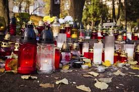 De pastele blajinilor nu se pomenesc doar mortii cunoscuti pe linia ascendenta a unei familii, ci intregul neam al stramosilor comuni: PaÈ™tele Blajinilor Divahair Ro