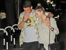 Haben sie sich wieder versöhnt? Mesut Ozil And Girlfriend Mandy Capristo Cute Couples Role Models Singer