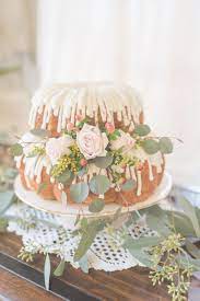 Wedding Bundt Cake Decorated With Roses Weddingcakesalternatives Bundt Cake Cool Wedding Cakes Bundt Cake Decorations