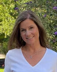 Leigh Oswald's Instagram, Twitter & Facebook