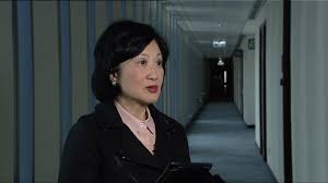 我是內地人。 我想問一個問題。 我在weibo某個視頻中看到葉劉淑儀的發言，她說道，2003年推行的 而且財政司司長梁錦松和保安局局長葉劉淑儀更在7月16日同日辭職, 相比於香港現在高官所處理的情況其實是很不一樣。 è'‰åŠ‰æ·'å„€ ä¸èƒ½å–®ä»¥æ¸¯ç¨å°±å±¬é•æ³• Now æ–°èž