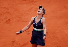 Nadia podoroska's historic run from the qualifying rounds to her maiden grand slam semifinal at roland garros earned her your votes as october 2020's breakthrough of the month. World 131 Podoroska Becomes First Qualifier To Make Women S French Open Semis
