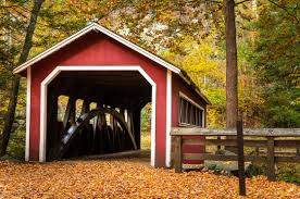 Southford falls state park, located near southbury in western connecticut, is a picturesque little day park. Traditional Covered Bridge In An Forest In Autumn Southford Falls State Park Ct Stock Photo Adobe Stock