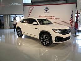 2020 Volkswagen Atlas Cross Sport Vs 2019 Honda Passport Spec Comparison Motor Illustrated