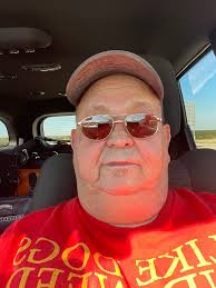 There is so much media about mental health, depression, Anzelhaimer,  dementia. I am looking for a neurologist, who specializes in Traumatic  Brain Injury (TBI) and dementia. I tried to contact few neurology