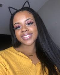 Abby Kay's Instagram, Twitter & Facebook