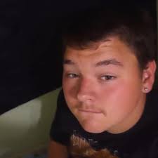 do anyone know where the homeless be at downtown i have some stuff i would  like to give to them