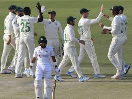 Check live score and scorecard of south africa vs pakistan on times of india. Pakistan Vs South Africa 1st Test Day 1 Kagiso Rabada Leads South Africa Comeback After Pakistan Bowl Them Out For 220 Cricket News