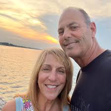 Alex Borstein won Best Supporting Actress in a Comedy Series, for The  Marvelous Mrs. Maisel, and, in the acceptance speech paid homage to her  mother and grandmother. “They are immigrants, they are