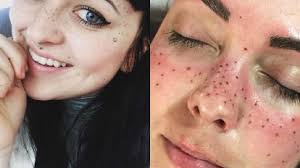 People are tattooing