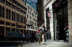 The architect of the walkie talkie building in london has admitted that he predicted it might reflect hot sun rays to the street below but didn't realise it was going to be so hot… we made a lot of mistakes with this building, admitted viñoly, and we will take care of it. so far, so good. Walkie Talkie Building In London Creates Death Ray With Reflected Sunlight