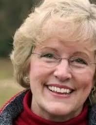 Caroline Wagner's Instagram, Twitter & Facebook