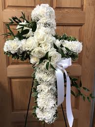 Knowing what type of flowers and floral arrangement to give depends on several factors, such as your relationship to the deceased and religious considerations. Pin By Twigs Vines Floral On Sympathy Funeral Flower Arrangements Floral Arrangements Flower Arrangements