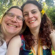 What is the difference between chokecherry and bitter cherry?