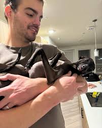 January Recap ❄️ 1. New pink puffer 💗 2. My fav flowers 💐 3. Go to meal  🥩 4. Rhett turns 🖐🏼 5. Peppy's new tongue trick 🤪 6. My winter uniform