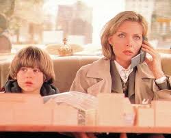 Michelle Pfeiffer In The Romantic Comedy Movie One Fine Day Romantic Comedy Movies Michel Pfeiffer Michelle Pfeiffer