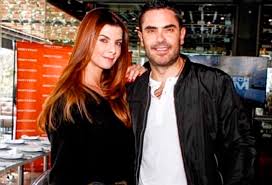 Alejandra azcárate dejó ver a su guapo esposo y explicó por qué no comparte fotos con él, todo, durante una entrevista para bravíssimo. A Carolina Cruz Le Molestan Los Besos De Su Esposo En Television Rcn Radio