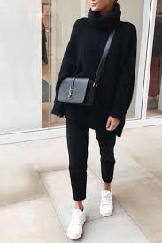 The backbone of the casual outfit since the 1950s, great fitting jeans can easily be dressed up or toned down. Damen Bequemes Herbst Winter Outfit Mit Schwarzen Hosen Eine Lange Beauty Makeup Nailart Hairstyles Comfortable Outfits Fashion Sneakers Street Style