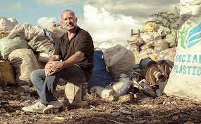 Харилцагч та гар утас болон интернэтийн тусламжтайгаар өөрийн дансыг хүссэн үедээ удирдах боломжтой. Meet The Most Important Bank You Ve Never Heard Of Odgers Berndtson