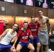 Fernando torres looks like he could be ready to ditch his 'el nino' nickname and adopt the new moniker of 'el hombre' after showing off his incredible body transformation on instagram. La Foto De Un Contento Torres En Toalla Que Incendio Las Redes Sociales