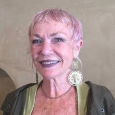 Lori Somers's Instagram, Twitter & Facebook