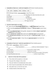 La mia giacca è bianca. 1 Completa Le Frasi Con I Verbi Nel Riquadro E Il Present Simple