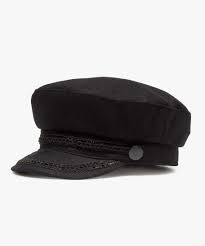 L'origine de la casquette remonte au début du xix e siècle, habituellement portée par les hommes de la classe ouvrière, surtout dans le nord de l'europe.vers la même époque, dans les dernières années des guerres napoléoniennes, elle commence à apparaître dans les rangs des officiers supérieurs des armées russes et prussiennes, et est appréciée en raison de son confort et de sa. Casquette De Marin Femme Gemo