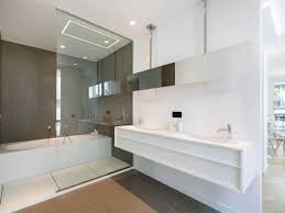Badezimmer Bilder Badewanne Dusche Glas Abtrennung Doppelwaschtisch Badezimmer Badewanne Mit Dusche Badezimmer Beispiele