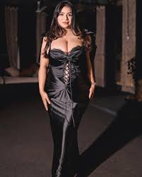 Charu Sharma - Free pics, galleries & more at Babepedia