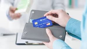 When credit cards expire, the credit card company has a prime opportunity to market new products to its customers. 10 Things You Need To Know About Credit Card Expiration Dates Gobankingrates