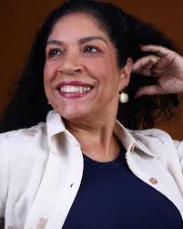 Estilo Único em parceria com a @revistaimagens chegando com novidades em  2026 ❤️ Nova coleção chegando feita para brilhar todos os dias 💎☀️  @michelelelisboccardo