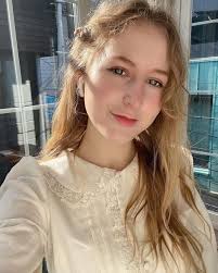 I'm precious 🌸 I know my worth 💎 That's why I want loyalty ❤️ 👉  https://cutt.ly/rrNgTQp3