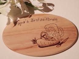 Brotzeitbrett Fur Papi Zum Valentinstag Vatertag Brotzeitbrett Holz Gravieren Kunst Holz Brandmalerei
