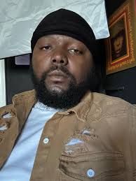 THEY OUT HERE SAYIN'… 👀 Issa Rae just got hit with a lawsuit that could  shake Hollywood. Three Los Angeles screenwriters