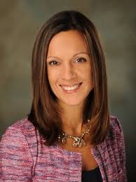 18 Central Dr, Manhasset, NY 11030