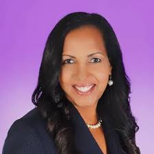 Miramar Commissioner Colbourne Delivers Hot Lunches to Seniors