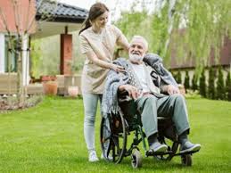 Der zeitfaktor allein ist durch die meisten familienmitglieder, berufsbedingt, meistens nicht zu stemmen, so dass die oftmals limitierte und kostbare freizeit mit der versorgung der hilfebedürftigen, verbunden mit erhöhtem stressfaktor, von statten geht. 24 Stunden Pflege Zu Hause Zuschusse Kosten Modelle