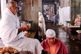 Andrei mateiu zde září například po boku ioana anastasia anton. Paul Negoescu S A Month In Thailand O Luna In Thailanda 2012 East European Film Bulletin