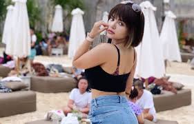 A dinar candy film starring dinar candy & liquid silva executive producer dinar candy music produced by liquid silva. Sindir Aldi Taher Dinar Candy Poor Ustaz Kw Can T See My Photos Netral News
