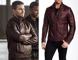 Oliver Wears Boss Hugo Boss In 5x06 So It Begins The Flash 3x08 Invasion Legends Of Tomorrow Aviator Leather Jacket Leather Jacket Red Jacket Leather