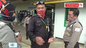 Tuntutan tersebut mereka sampaikan lewat rapat dengar pendapat umum (rdpu) yang digelar oleh komisi iv… Phk Sepihak Jelang Lebaran Buruh Pabrik Pt Smoe Batam Mengadu Ke Dprd Terdepan Co Id