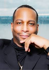 Ernest Spicer's Instagram, Twitter & Facebook