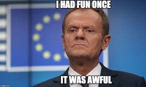 Tek kişilik te yön tuşlarını 2 kişilikte 2. Petition To Make Donald Tusk The New Grumpy Cat Yurop