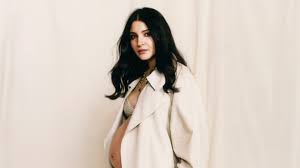 Exclusive: Anushka Sharma reveals her experience of pregnancy, “You are  more connected to your body, to all that is happening” | Vogue India